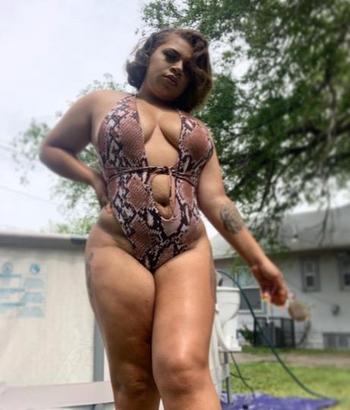 Chanel, 22  female escort, Wichita