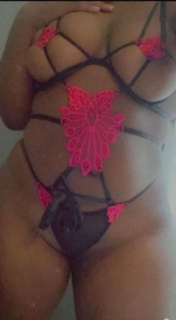 Peach , 25  female escort, Wichita