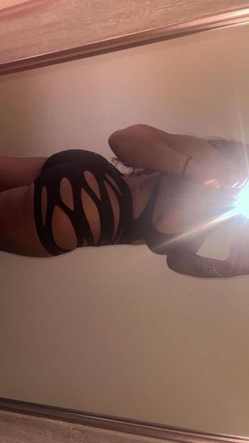 785-679-7707, 25  female escort, Wichita