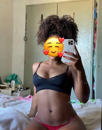 Kim, 25  female escort, Wichita