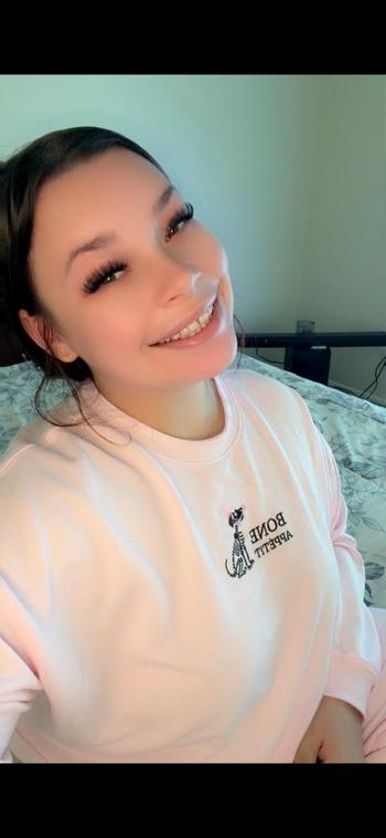 Luna, 22  female escort, Wichita
